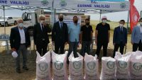Edirne Valisi CANALP İpsala’da çeltik ekimine katıldı 