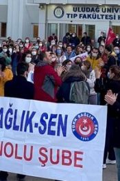 Sağlıkçılar Halklarını Arıyor