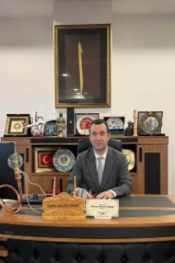 Rektör Bilim Adamı’mı? Yoksa holding Sahibi İş İnsanı’mı?
