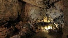 Eshab-ı Kehf Mağarası ( Tarsus )