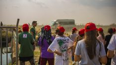 GENÇLER KIZILAY KAMPINDA TARIM VE ÜRETİMİ YAŞAYARAK ÖĞRENİYOR