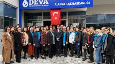 Alanya DEVA Partisi, 30 Ağustos Zafer Bayramını kutladı