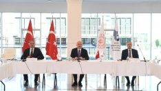 ULAŞTIRMA VE ALTYAPI BAKANI KARAİSMAİLOĞLU, HABERLEŞME SEKTÖR TEMSİLCİLERİYLE BİR ARAYA GELDİ