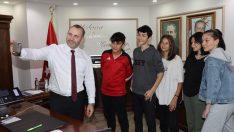 BAŞKAN AMCALARININ DAVETİNE GENÇLERDEN YANIT GECİKMEDİ