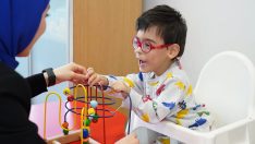 ENGELLİLER HAFTASI’NDA BİNLERCE ÇOCUĞA HAFIZA, BECERİLERİNİ GÜÇLENDİRİCİ HEDİYELER VERİLDİ