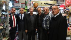 MANSUR YAVAŞ İZMİR CADDESİ ESNAFIYLA BİR ARAYA GELDİ