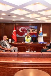 Antalya Vanlılar Derneği Başkanı Yaşar Müncester,