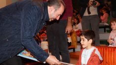 MİNİKLERDEN ‘BAŞKAN AMCA’YA TEŞEKKÜR VAR