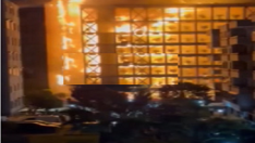 İzmir’de lüks sitede büyük yangın! İzmir Valisi Köşger’den açıklama.