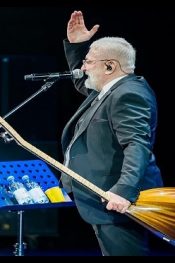 Onur Akın Moskova’da Nâzım Hikmet için şarkılar söyledi