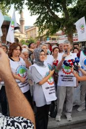 Tek çözüm insanca yaşamaya yetecek ücret mücadelesini yükseltmekten geçiyor.