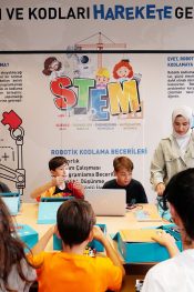 BEYLİKDÜZÜ’NDE ÇOCUKLAR TEKNOLOJİ İLE BULUŞUYOR