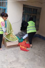 Depremzedelere yardım