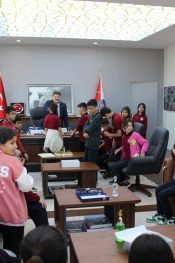 Yalova Emniyet Müdürlüğü Okullara Ziyaret Gerçekleştirdi