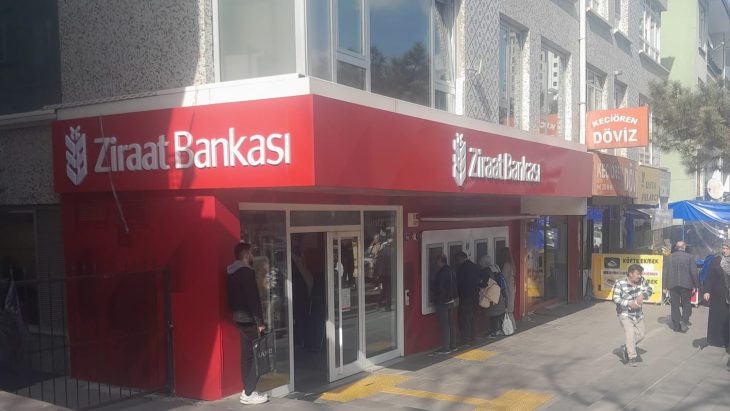 Keçiören, Ziraat bankası personelinin lakayt tavırları pes dedirtti