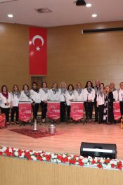İkinci bahar:Türk halk müziği korosundan muhteşem konser