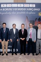 Azerbaycanlı ve Türk Doktorlar Arasında Özofagus ve Mide Kanseri Tedavisi Alanındaki Deneyim Alışverişi Yeni Bir Aşama Açıyor